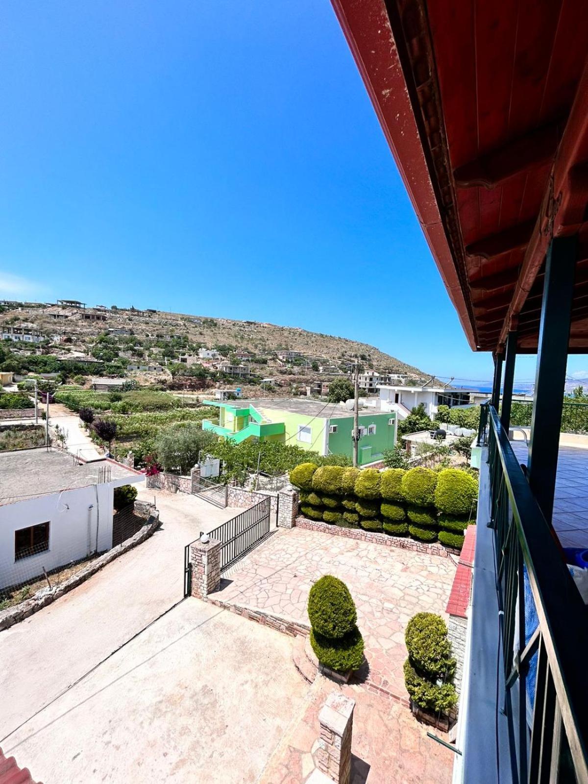 Green Villa *